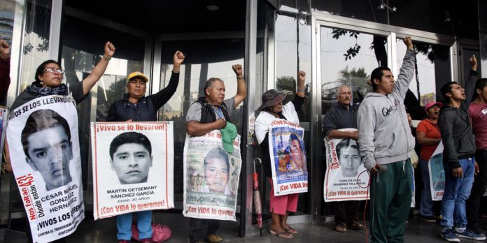 hijos e hijas de los 43 ayotzinapa victimas olvidadas