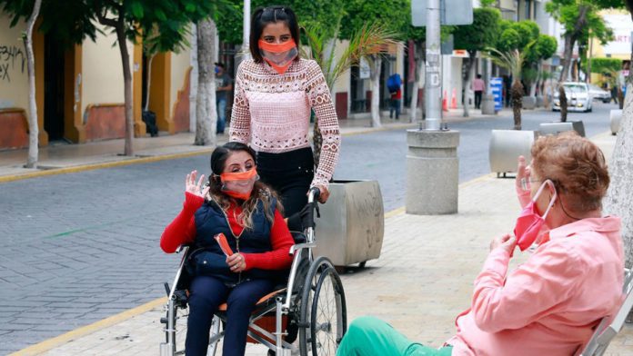 Personas con discapacidad, otro de los sectores olvidados por López Obrador