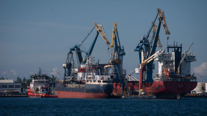 Militarización en los puertos amenaza su operación y al comercio exterior de México
