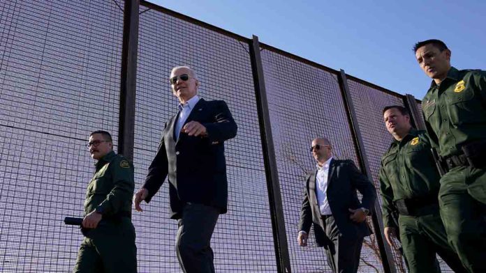 México respalda plan migratorio de Biden que presentó en El Paso