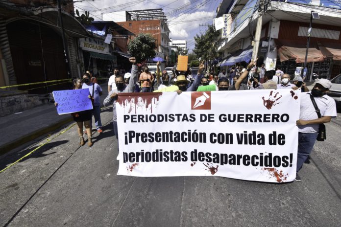 Violencia contra periodistas en México no cede, según reporte de Artículo 19