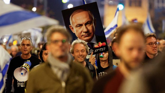 Netanyahu: el personaje que unió a Israel contra Hamás y ahora está al borde del abismo